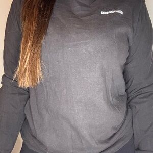 Unisex Patagonia long-sleeve. Size: S